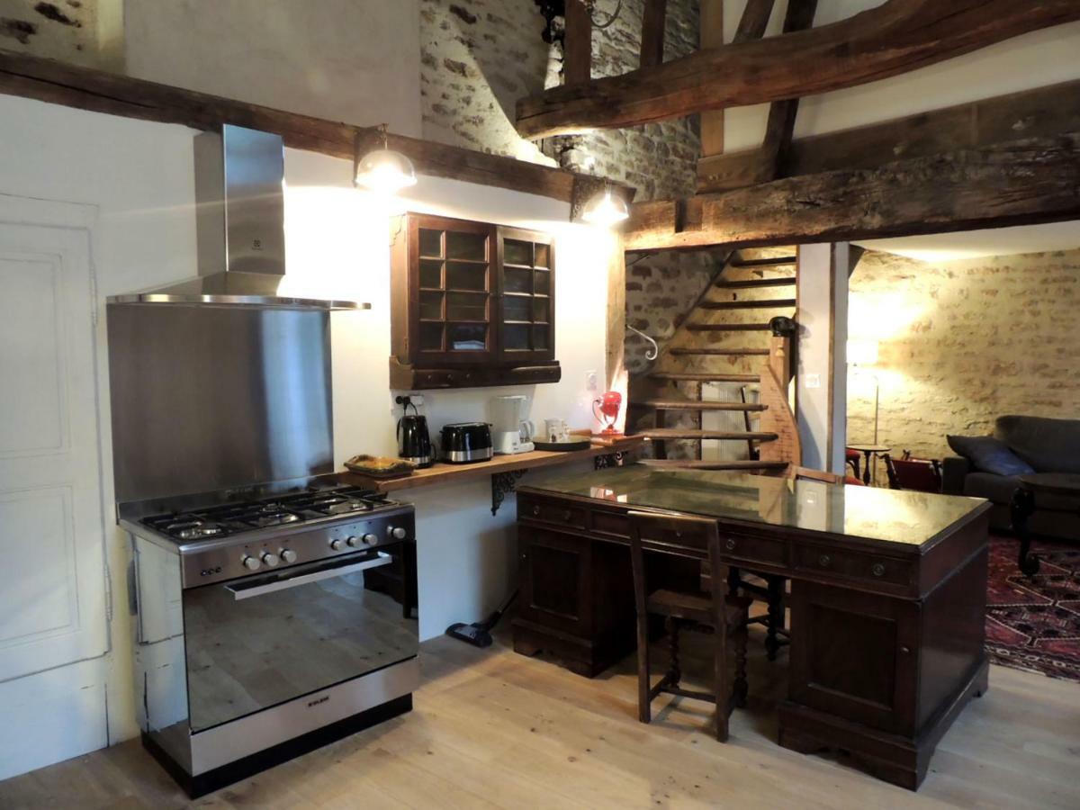 Maison Romane 1136 Клюни Экстерьер фото